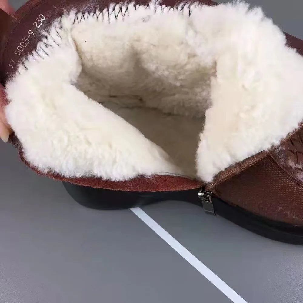 Bota Feminina Inverno com Forro de Lã Confortável em Couro PU