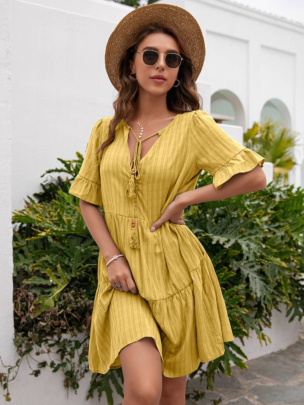 Vestido Curto Listras Decote V