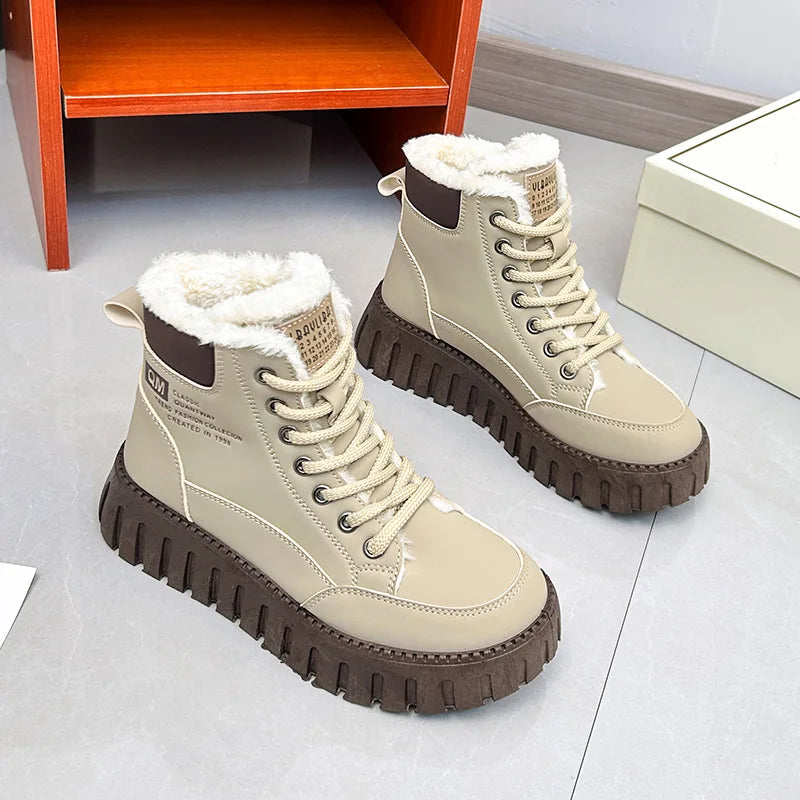 Bota de Inverno Feminina com Plataforma